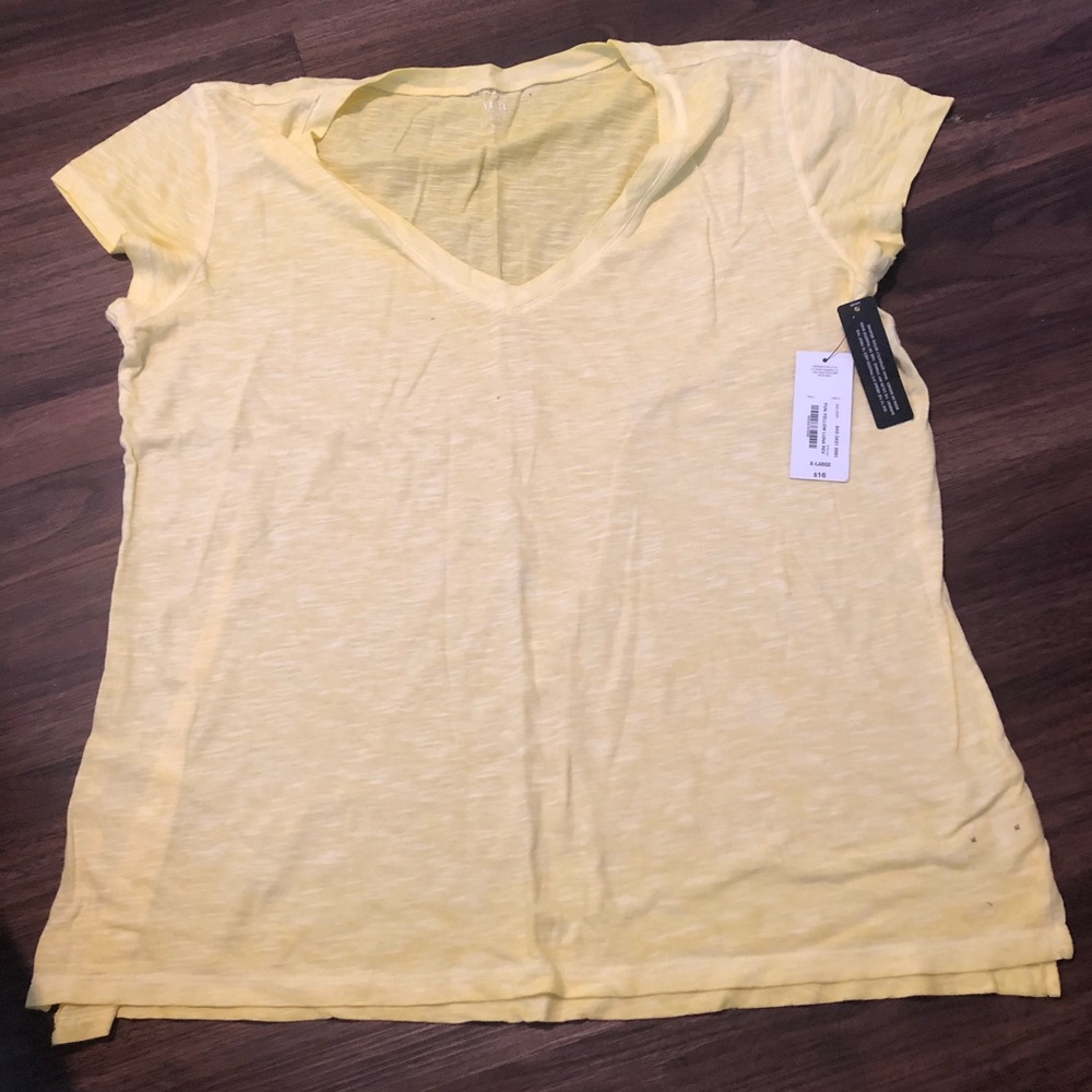 a.n.a. brand yellow tee, NEW WITH TAGS.